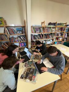 PHOTO-2025-04-29-16-14-28 - unes de la presse 1