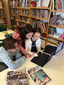 PHOTO-2025-04-29-16-14-49 - UNES DE LA PRESSE 2
