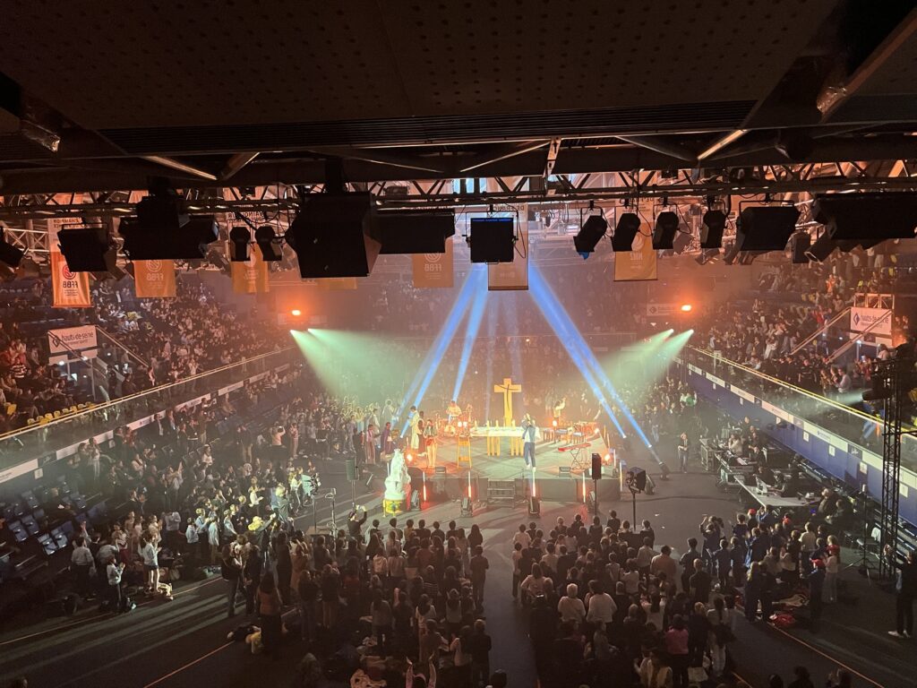 photo messe jubilaire n°4 (1) photo messe jubilaire n°4 (1)