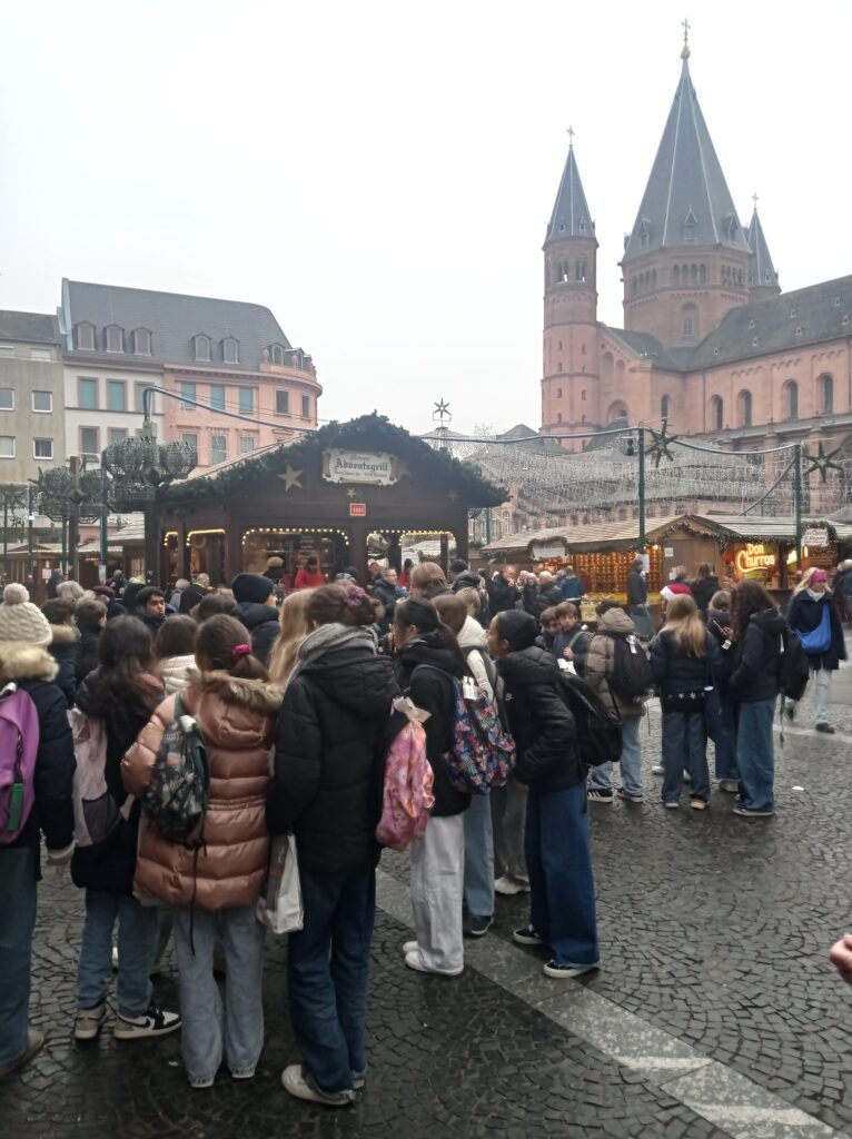 20251217_Marché_Noël_Mayence_(4) 20251217_Marché_Noël_Mayence_(4)